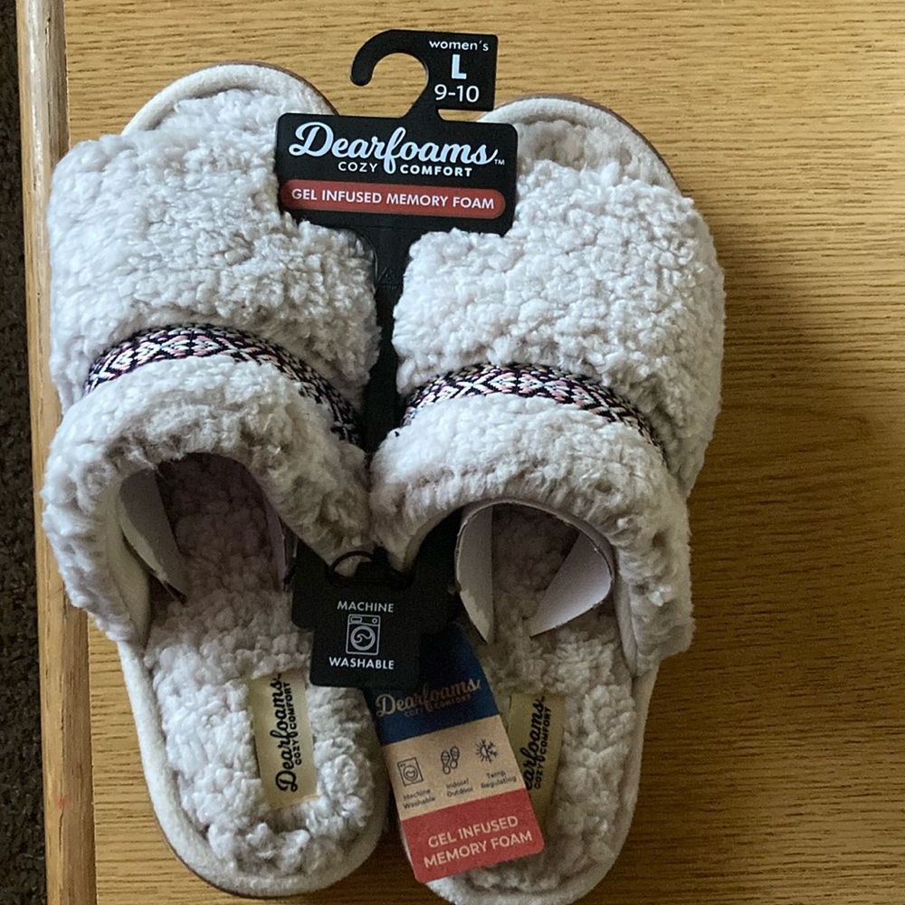 Dearfoams Cozy Comfort Women’s Slippers